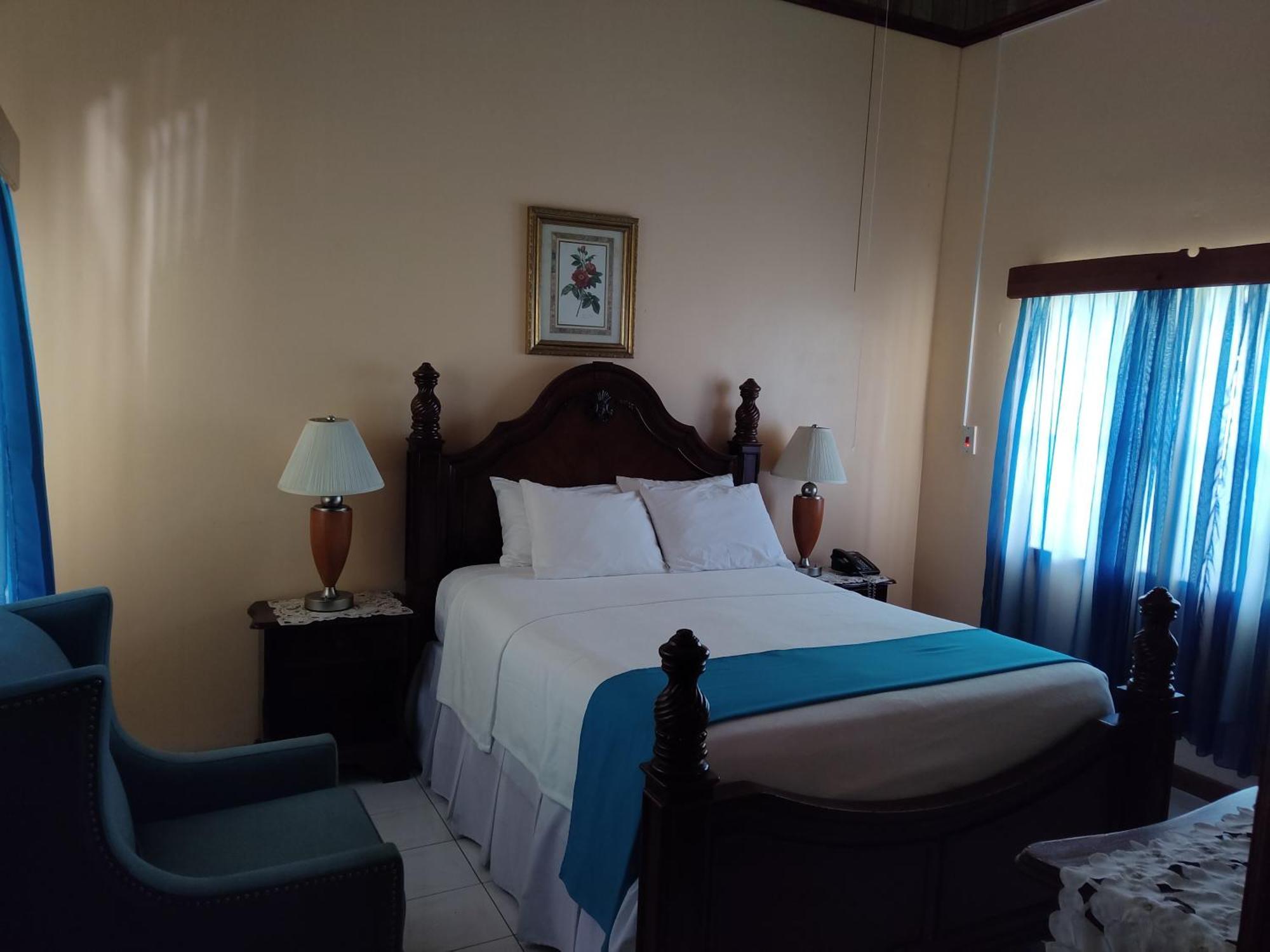 Rayon Hotel 네그릴 외부 사진